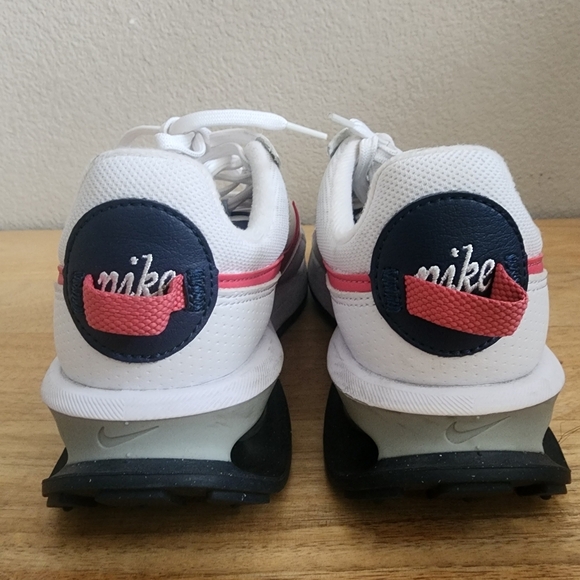 Nike Womens Air Max Pre-Day Running Shoes DM0124-100 White Archeo Pink Size 5.5 - Picture 4 of 12